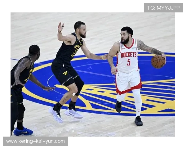 火箭更衣室风波,伊森亚当斯训练中发生争执